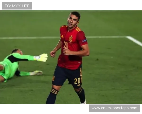 巴萨传球+冲刺综合课：训练中强化传切后插上节奏