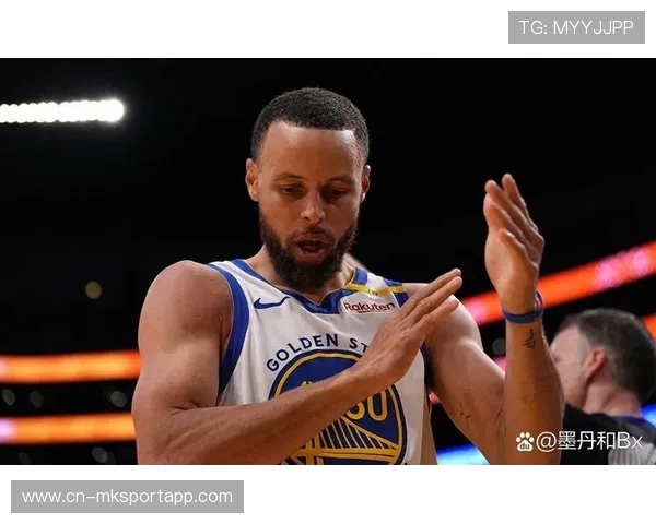 勇士反击成功，库里带队轻松战胜太阳，库里35分勇士惜败开拓