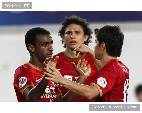 球迷质疑浙江小气，约翰逊青岛经历未被提及，王奕博离队成焦点